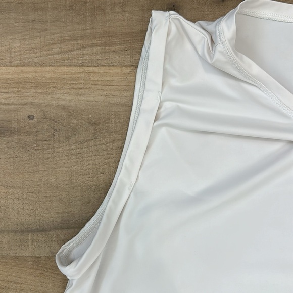 Athleta Dress Med White Sunlover UPF 50+ Athletic Shirtdress Mesh Hem Sleeveless - Picture 4 of 6